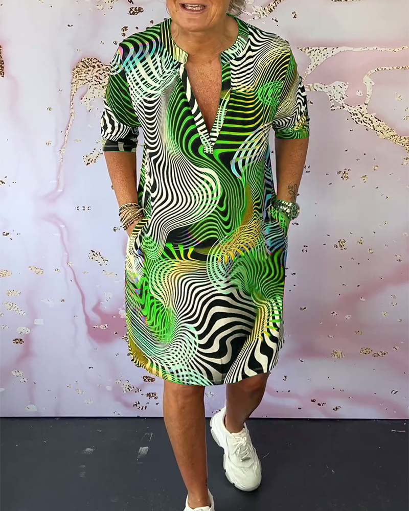 RIA – Colorful Dress with V-Neck
