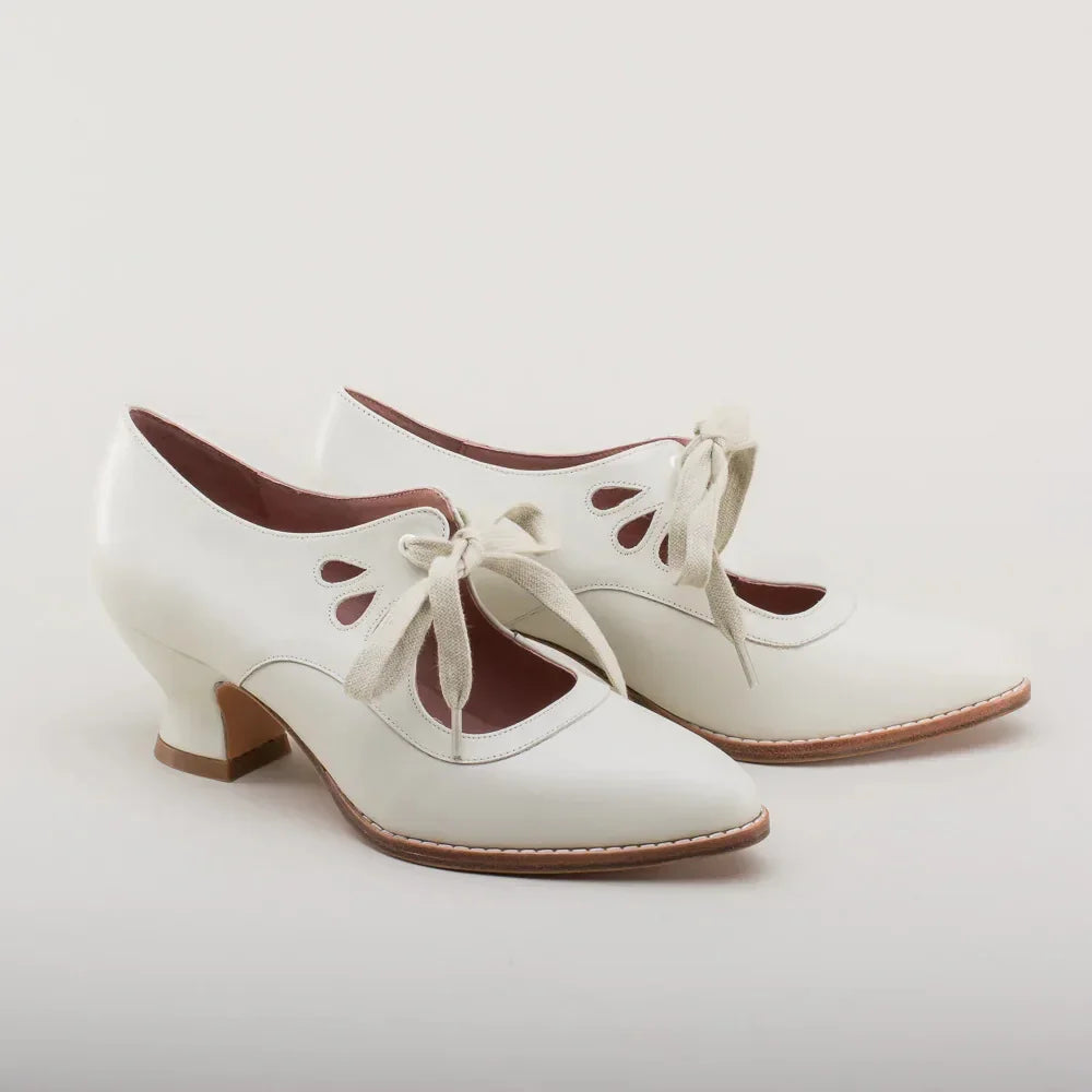 VALENTINA – Lace-Up High Heels