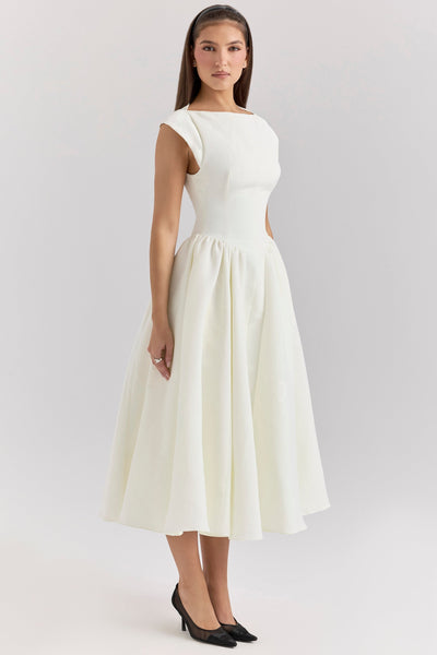 Iva™ | Elegant Dress with Open Back